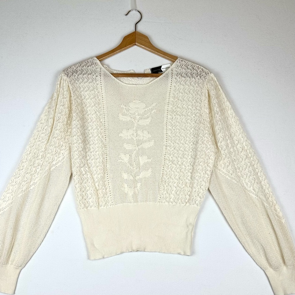 Piper & Scoot Exclusive Lace Like Open Weave Floral Design Sweater Feminine